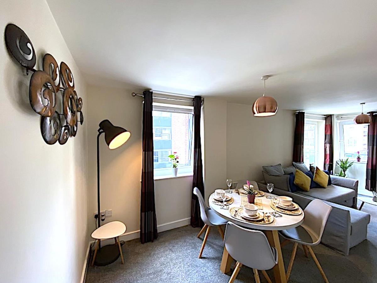 Stylish Two Bed City Apartment With Secure Parking Σαουθάμπτον Εξωτερικό φωτογραφία