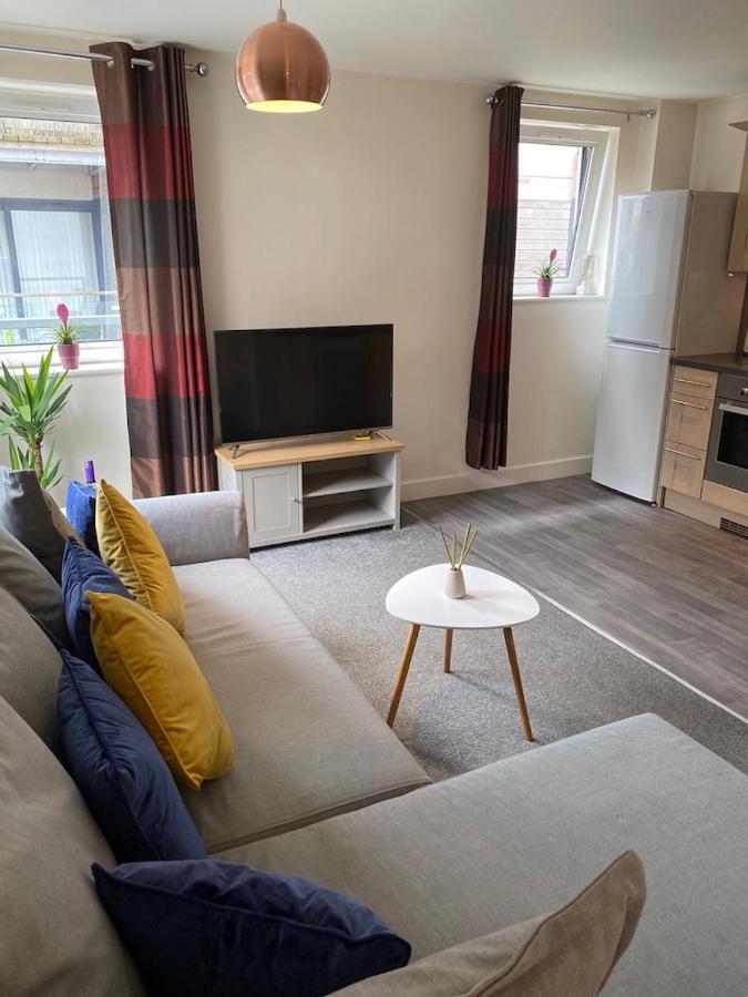 Stylish Two Bed City Apartment With Secure Parking Σαουθάμπτον Εξωτερικό φωτογραφία