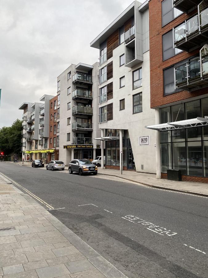 Stylish Two Bed City Apartment With Secure Parking Σαουθάμπτον Εξωτερικό φωτογραφία